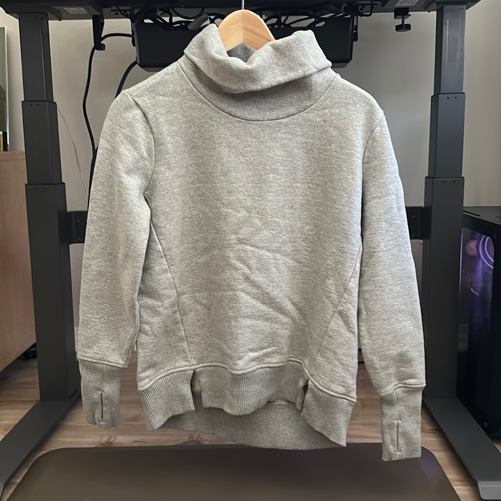 Athleta Funnel Neck Sweatshirt - EUC